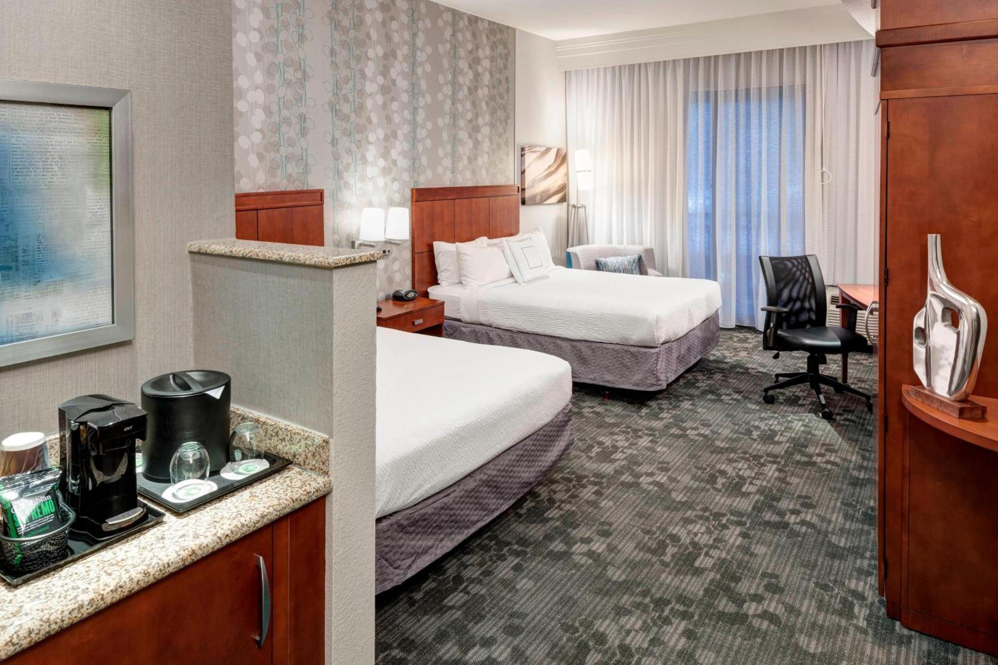 คอร์ตยาร์ด แฟรงคลิน คูล สปริงส์ Hotel ภายนอก รูปภาพ